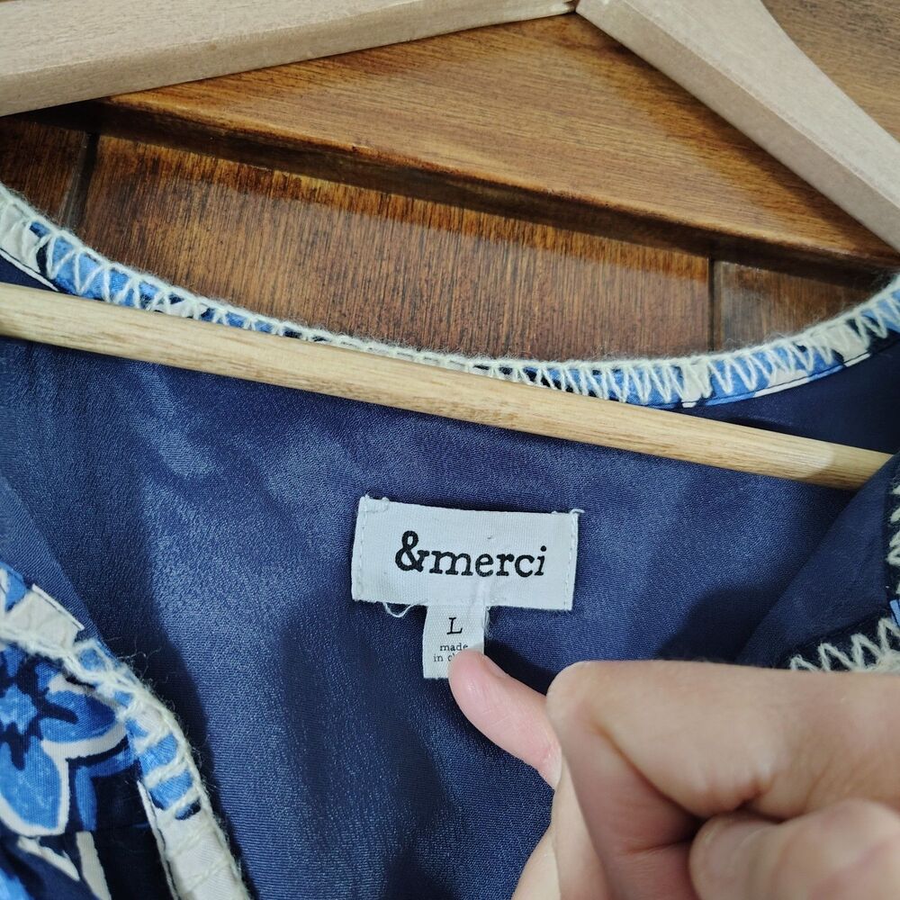 &Merci Boho Medallion Peasant Blouse Size L Tie Neck Blue Boutique - Picture 4 of 8